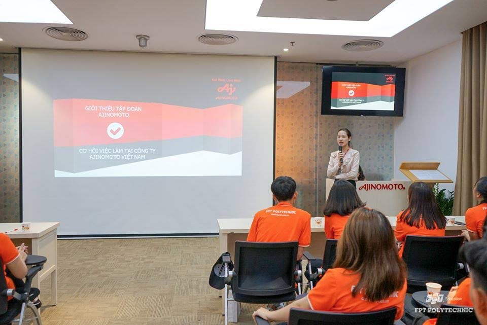 FPoly Job Fair - Chuỗi ngày hội việc làm giải toả lo lắng của sinh viên mùa tốt nghiệp - 3 FPoly Job Fair - Chuỗi ngày hội việc làm giải toả lo lắng của sinh viên mùa tốt nghiệp - 3