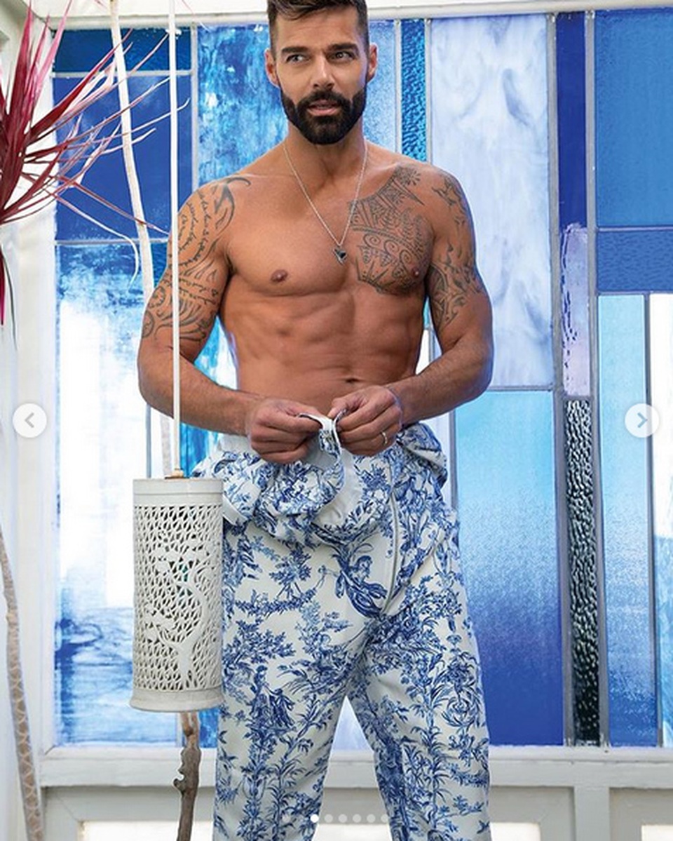 Ricky Martin khoe thân hình cơ bắp - 1 Ricky Martin khoe thân hình cơ bắp - 1