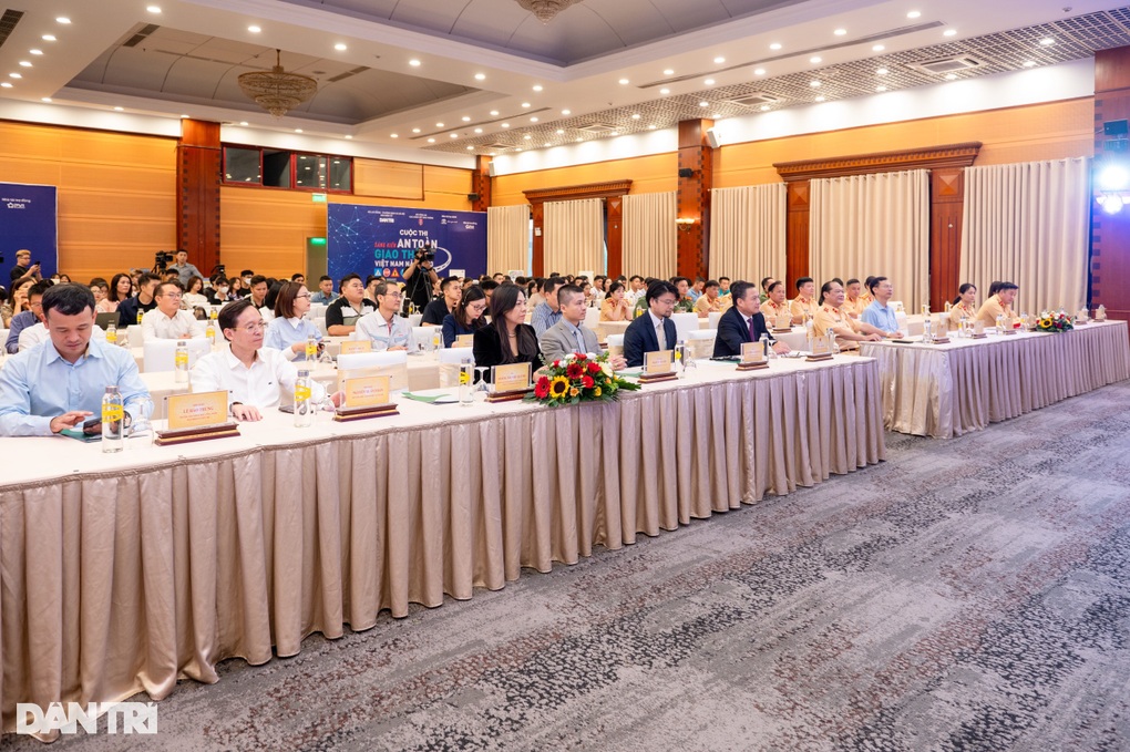 Trao giải cuộc thi Sáng kiến an toàn giao thông Việt Nam năm 2023 - 1