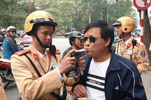 Tranh cãi về việc xử lý hình sự người vi phạm nồng độ cồn