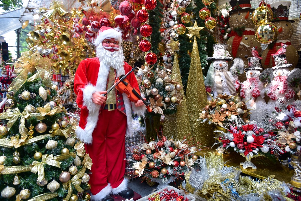Phố Hàng Mã khoác áo Noel sớm - 2 Phố Hàng Mã khoác áo Noel sớm - 2