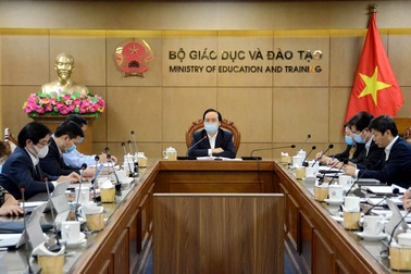 Bộ trưởng Phùng Xuân Nhạ: "Phải nâng cao chất lượng dạy học trực tuyến"