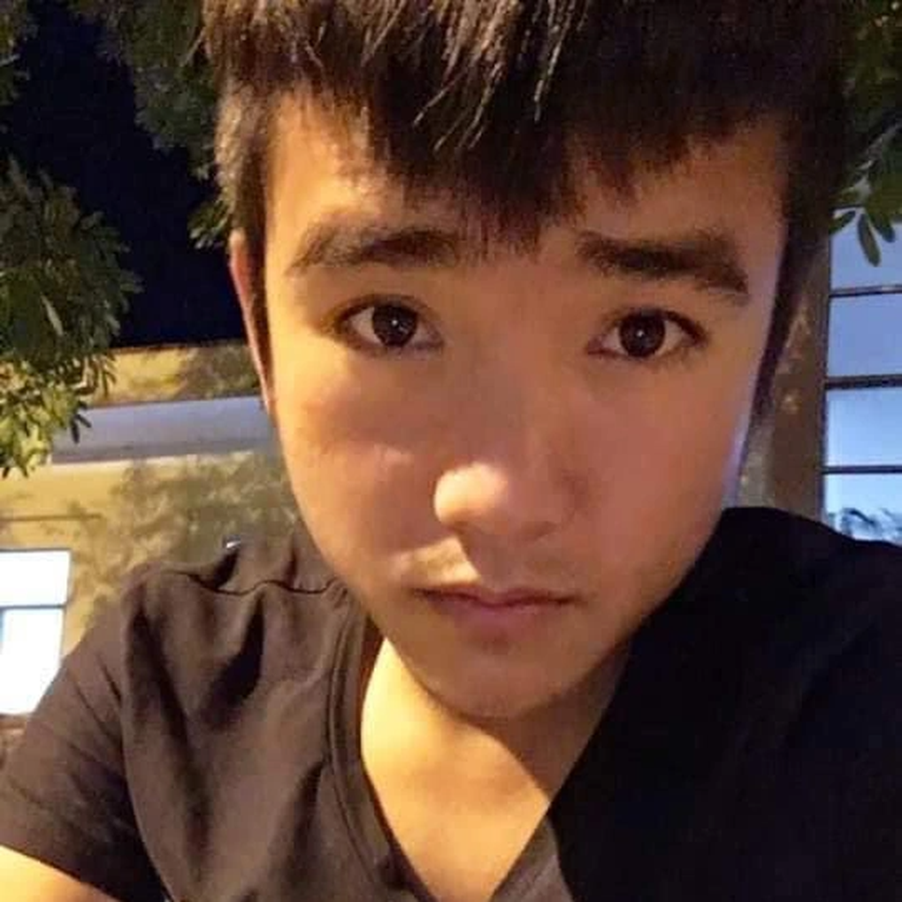 Truy tìm thanh niên 30 tuổi giao cấu với bé gái dưới 13 tuổi - 1 Truy tìm thanh niên 30 tuổi giao cấu với bé gái dưới 13 tuổi - 1