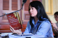 Siêu mẫu Ngọc Thúy từ Mỹ về VN dự phiên tòa tranh chấp tài sản với đại gia