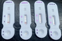 Khi tự test nhanh dương tính, người dân Hà Nội cần làm gì?