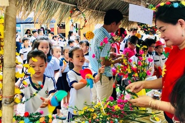 Học sinh TPHCM dự kiến nghỉ Tết Nguyên đán 2021 chỉ 9 ngày