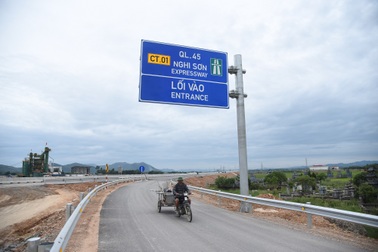 Thẩm tra 2 cao tốc qua Thanh Hóa, Nghệ An: Ngổn ngang trước ngày thông xe