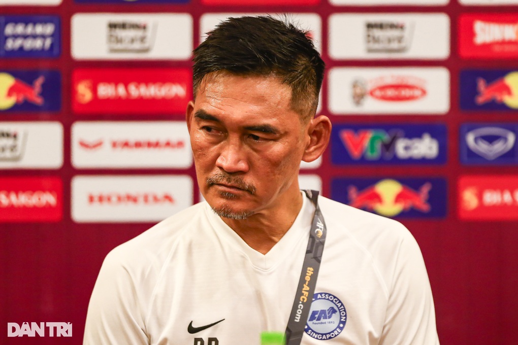 HLV Troussier: U23 Việt Nam giảm sút về tinh thần và sự quyết tâm - 3 HLV Troussier: U23 Việt Nam giảm sút về tinh thần và sự quyết tâm - 3