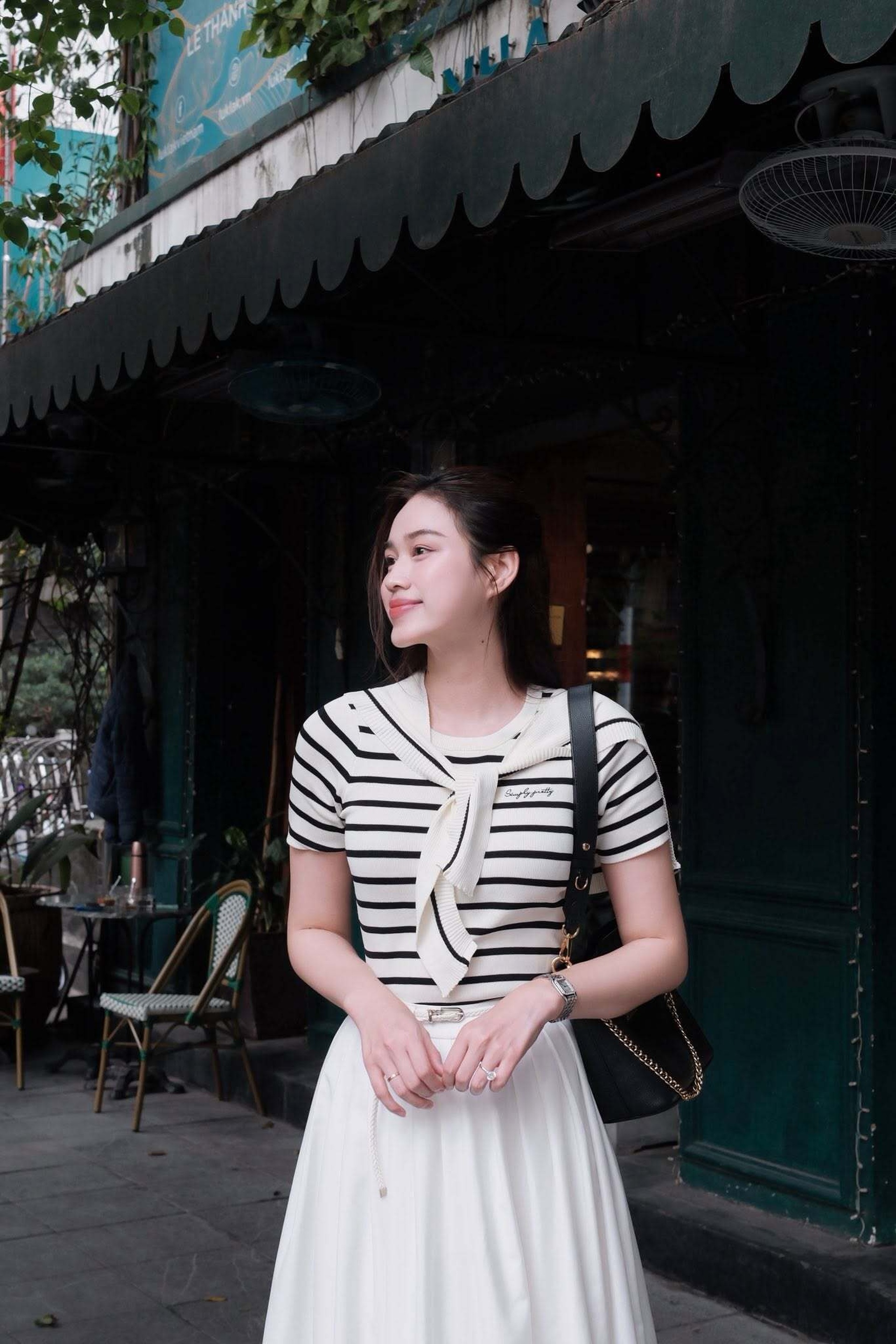Đỗ Thị Hà tuổi 26: Nhan sắc rạng rỡ, hôn nhân ngọt ngào bên chồng thiếu gia - 7