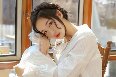 Phụ nữ từng trải trong chuyện yêu sẽ có những đặc điểm này