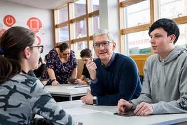 CEO Tim Cook của Apple cấm con, cháu sử dụng mạng xã hội