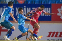 CLB Thanh Hóa hòa Quảng Nam, CLB TPHCM chia điểm với SHB Đà Nẵng