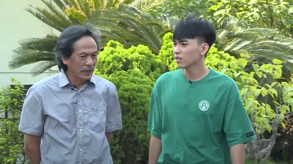 NSND Bùi Bài Bình: Ông bố khắc khổ trên phim, đời tư trái ngược ngỡ ngàng - 2 NSND Bùi Bài Bình: Ông bố khắc khổ trên phim, đời tư trái ngược ngỡ ngàng - 2