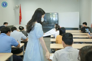 Điểm toàn dưới 1, hàng loạt sinh viên trường top đầu nguy cơ bị đuổi học