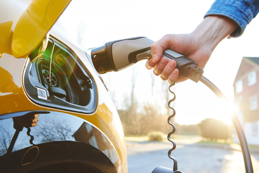 Ô tô điện có thực sự ít gây ô nhiễm hơn xe động cơ đốt trong?