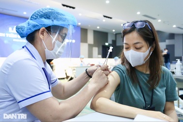 Đề nghị minh bạch, bình đẳng trong việc tiếp cận vắc xin