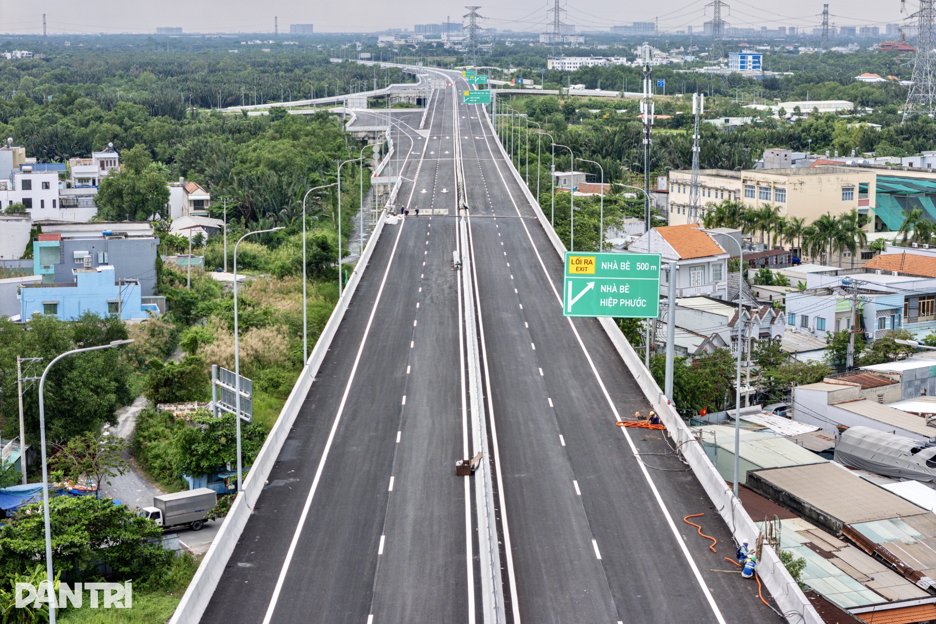Cầu dây văng có tĩnh không cao nhất Việt Nam sắp hoàn thiện - 4 Cầu dây văng có tĩnh không cao nhất Việt Nam sắp hoàn thiện - 4