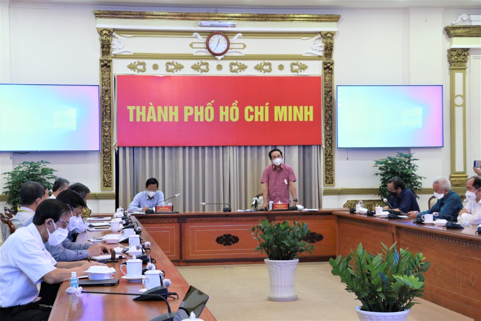 TPHCM đã đủ điều kiện mở lại các hoạt động và mở ra sao? - 1 TPHCM đã đủ điều kiện mở lại các hoạt động và mở ra sao? - 1
