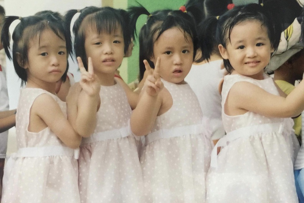 Chị em sinh tư gây sốt vì xinh đẹp: Hy hữu chuyện bố là bác sĩ đỡ đẻ cho mẹ - 7 Chị em sinh tư gây sốt vì xinh đẹp: Hy hữu chuyện bố là bác sĩ đỡ đẻ cho mẹ - 7