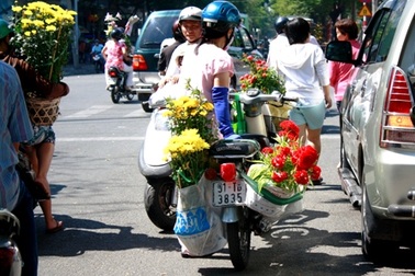 Khoảnh khắc cuối của chợ hoa Nhâm Thìn 2012