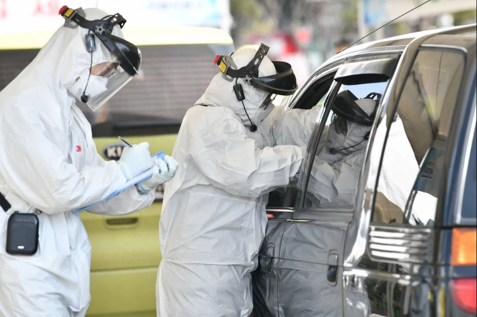 Hàn Quốc phạt người nhiễm virus corona 8.000 USD nếu khai báo gian dối - 1 Hàn Quốc phạt người nhiễm virus corona 8.000 USD nếu khai báo gian dối - 1