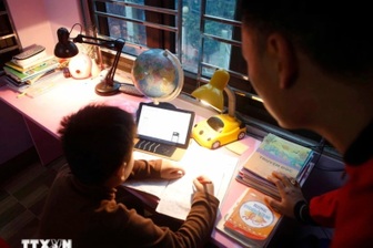 Bắt con học quá sức bố mẹ có thể bị phạt 5-10 triệu đồng
