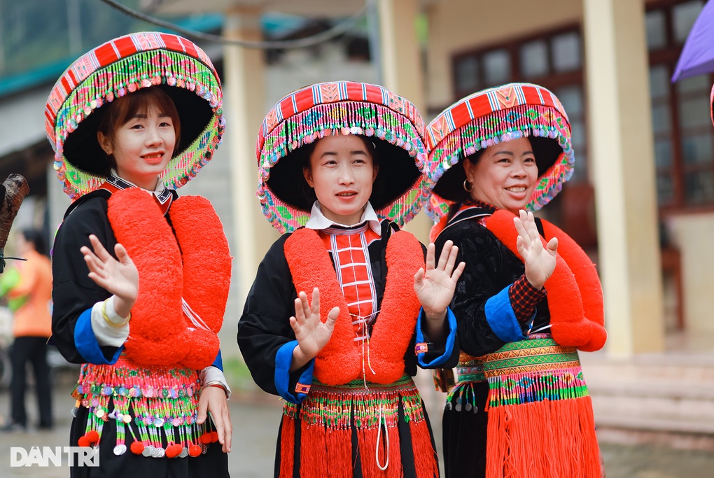 Huyện vùng cao Đông Bắc tuyên truyền về bình đẳng giới qua các hội thi - 1