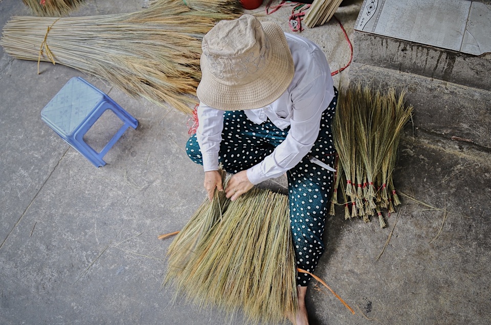 Nhộn nhịp xóm chổi đót ở Sài Gòn dịp cuối năm - 3 Nhộn nhịp xóm chổi đót ở Sài Gòn dịp cuối năm - 3
