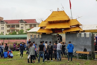 Tưng bừng hội trại 26/3 của sinh viên Huế