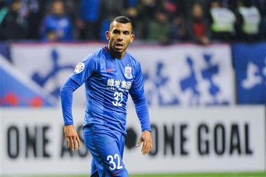 Nhận lương 615.000 bảng/tuần, Carlos Tevez vẫn… chán