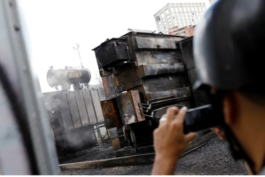 Nhà máy điện ở thủ đô Caracas phát nổ, Venezuela mất điện ngày thứ 5 liên tiếp