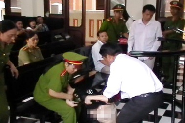 Nguyên giám đốc bệnh viện tâm thần Tiền Giang ăn vạ trước tòa