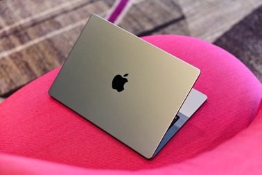 Cận cảnh MacBook Pro 2023: Bình cũ, rượu mới