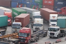 Lái xe "lố" 4 giờ nhưng không thể dừng vì ùn tắc, thiếu trạm nghỉ