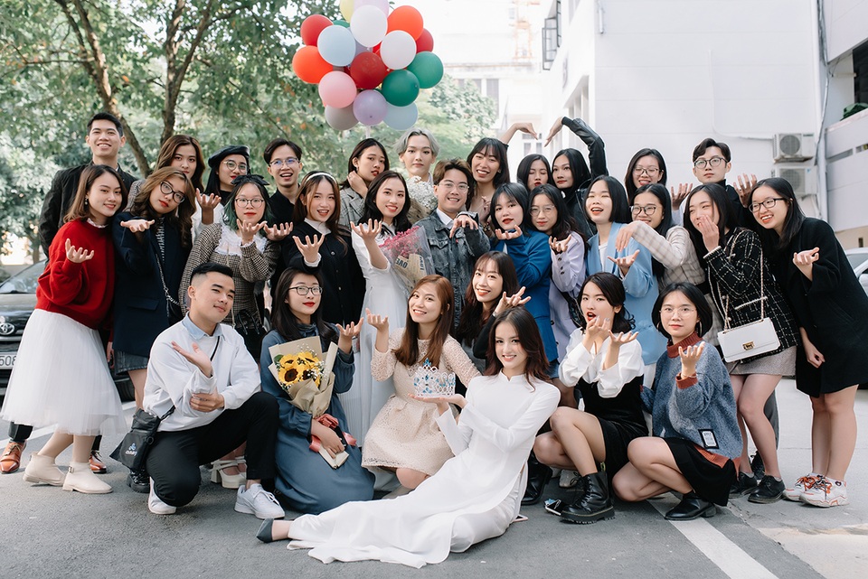Hoa khôi Ngoại thương khoe ảnh kỷ yếu trong trẻo, tinh khôi - 10 Hoa khôi Ngoại thương khoe ảnh kỷ yếu trong trẻo, tinh khôi - 10