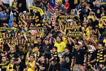 Người hâm mộ Malaysia thấp thỏm chờ phán quyết từ FIFA