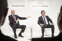 Nissan và Renault cùng "dứt áo" khỏi Daimler- tập đoàn mẹ của Mercedes-Benz