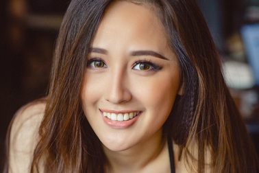 Nhan sắc khác lạ của Mai Phương Thuý sau 12 năm đăng quang