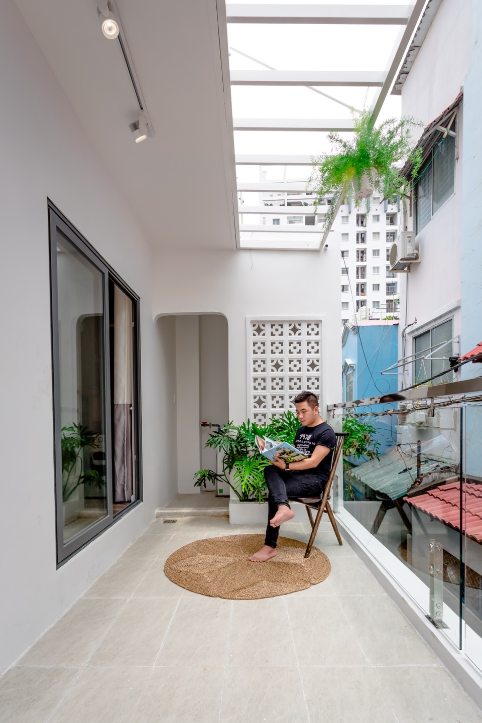 Cải tạo nhà cũ nát thành biệt thự đẹp ngỡ ngàng - 10 Cải tạo nhà cũ nát thành biệt thự đẹp ngỡ ngàng - 10