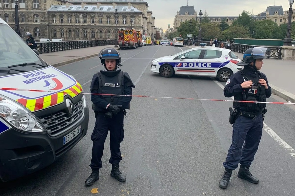 Pháp sẽ triển khai 30.000 cảnh sát vào đêm công bố kết quả bầu cử - 1