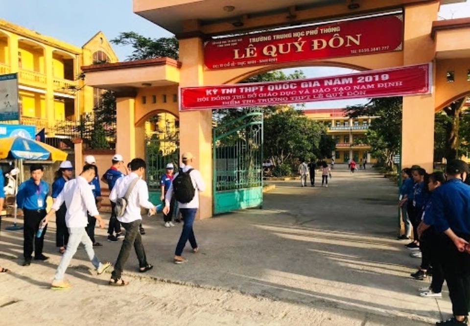 Nam Định: 61 giáo viên, học sinh bị cách ly âm tính lần 1 với SARS-CoV-2 - 1 Nam Định: 61 giáo viên, học sinh bị cách ly âm tính lần 1 với SARS-CoV-2 - 1