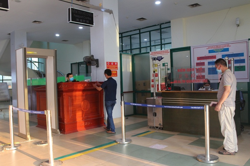 Cách ly 19 chuyên gia nước ngoài tới Lào Cai làm việc - 1 Cách ly 19 chuyên gia nước ngoài tới Lào Cai làm việc - 1