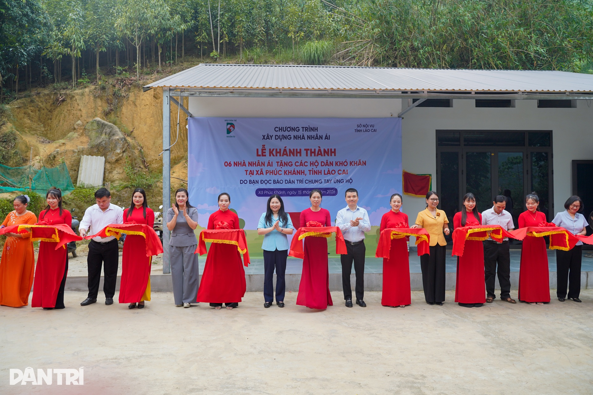 Niềm vui trong những ngôi nhà mới ở Phúc Khánh, Lào Cai - 5