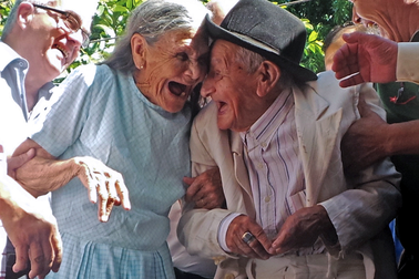 Bí quyết tránh xa ung thư của ngôi làng sống thọ nhất thế giới