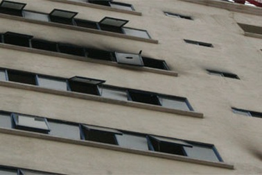 Cháy chung cư ở Láng Hạ vì đốt vàng mã