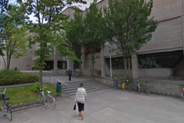 Kỳ lạ thư viện cho khách... hát karaoke