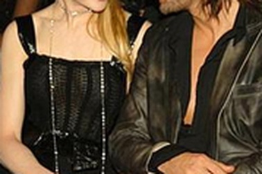 Nicole Kidman "khăn gói" theo chồng đi diễn