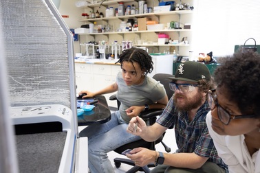 Từ nhíp gắp nguyên tử ở Chicago đến giấc mơ Việt Nam 2030