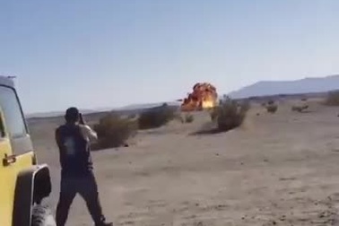 Video tiêm kích F-35 Mỹ nổ như “cầu lửa” sau khi đâm trúng máy bay tiếp dầu