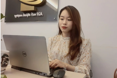 Làm công ty gia đình, nhân sự trẻ bị ép… thay tã cho con sếp, cấm mang thai